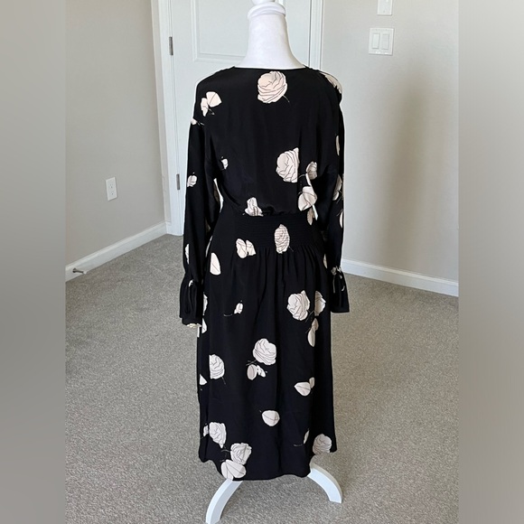 NWOT All Saints Black with Cream Lavete Rodin Smocked Floral Silk Dress Size S - Picture 3 of 11